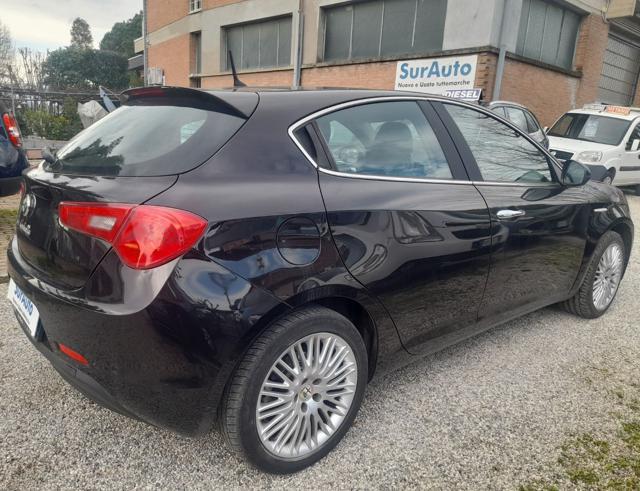 ALFA ROMEO Giulietta 1.6 JTDm-2 Distinctive