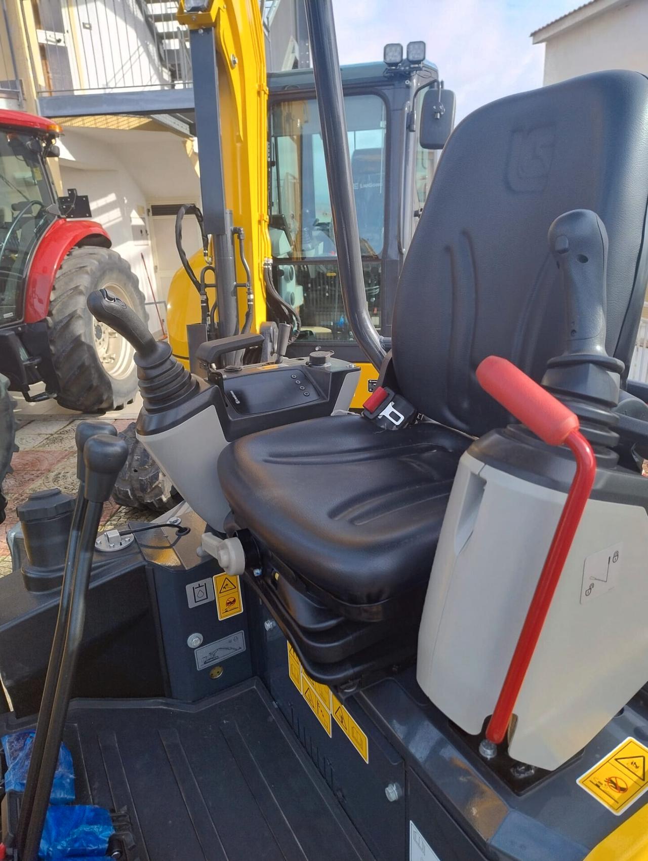 Escavatore Nuovo LiuGong 9017F (18 Quintali)