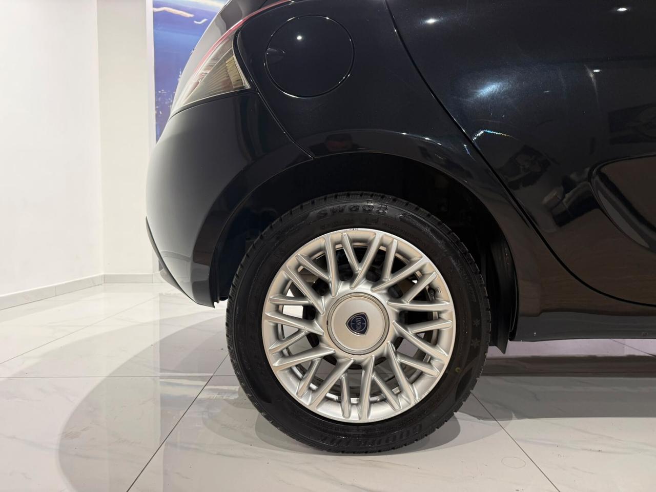 Lancia Ypsilon 1.2 69 CV 5 porte Elle