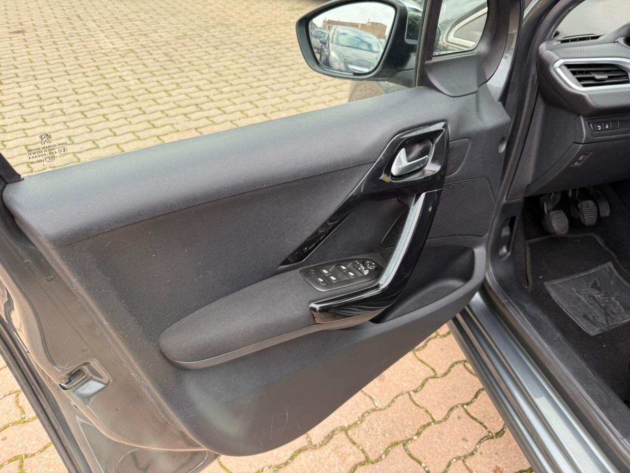 Peugeot 208 BlueHDi 75 5 porte Allure