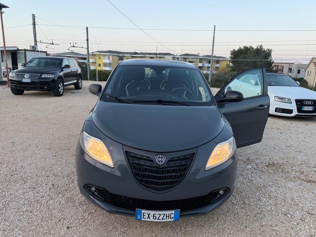 Lancia Ypsilon 2015 0.9 TwinAir Metano PERMUTE