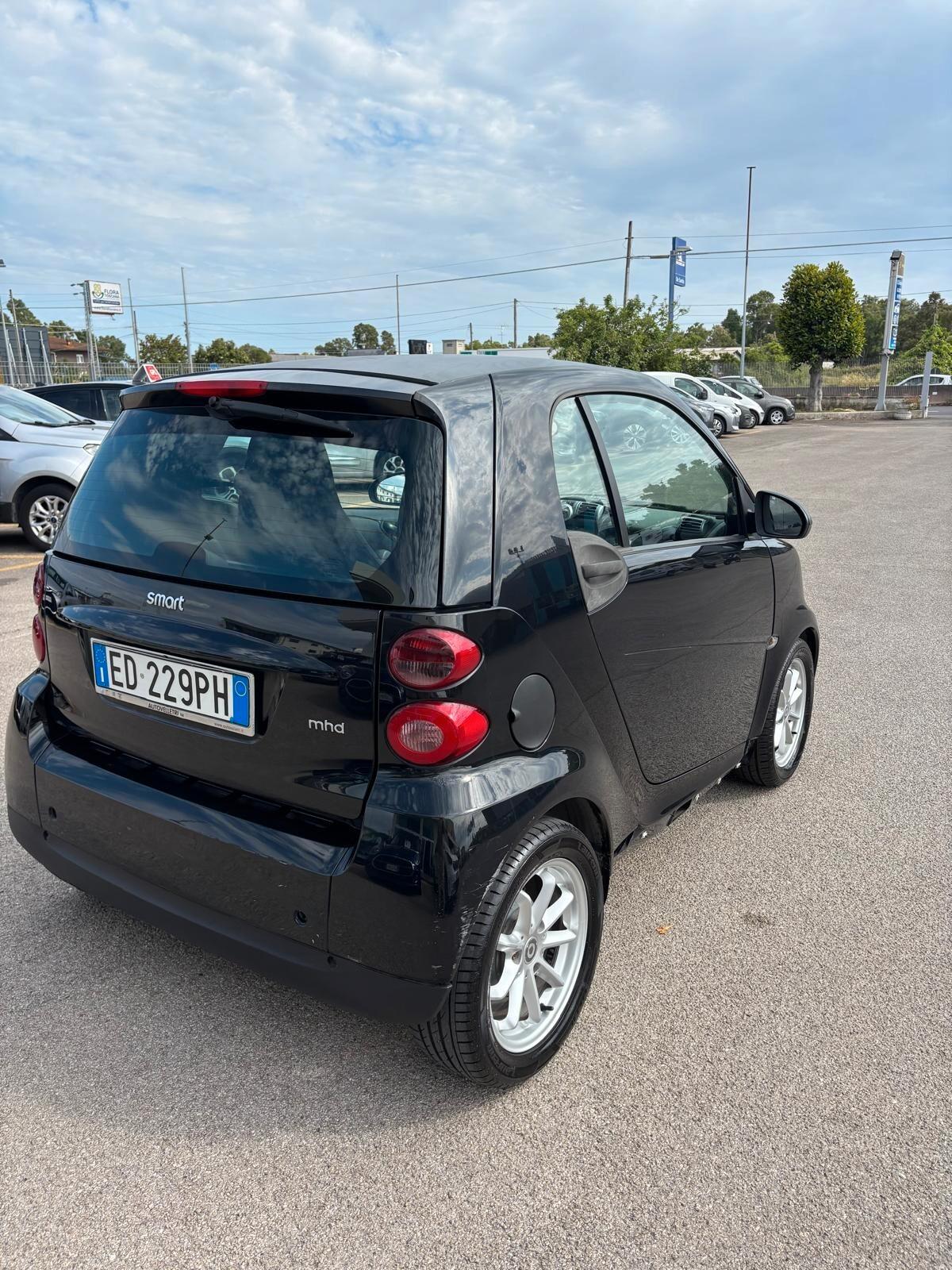 Smart ForTwo 1000 52 kW MHD coupé pure