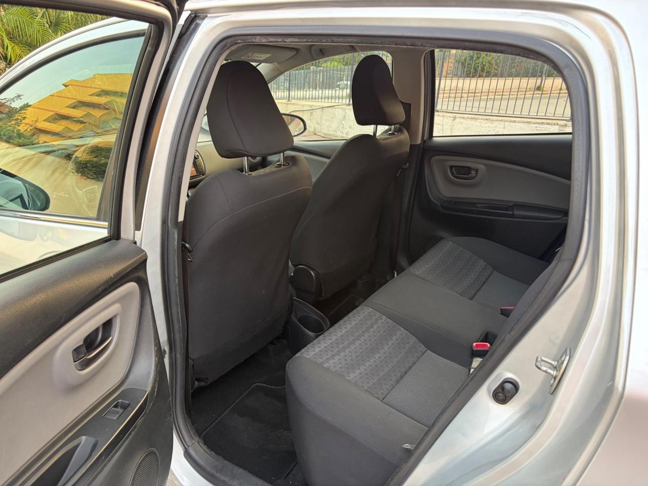 Toyota Yaris 1.0 benz ideale per neopatentati