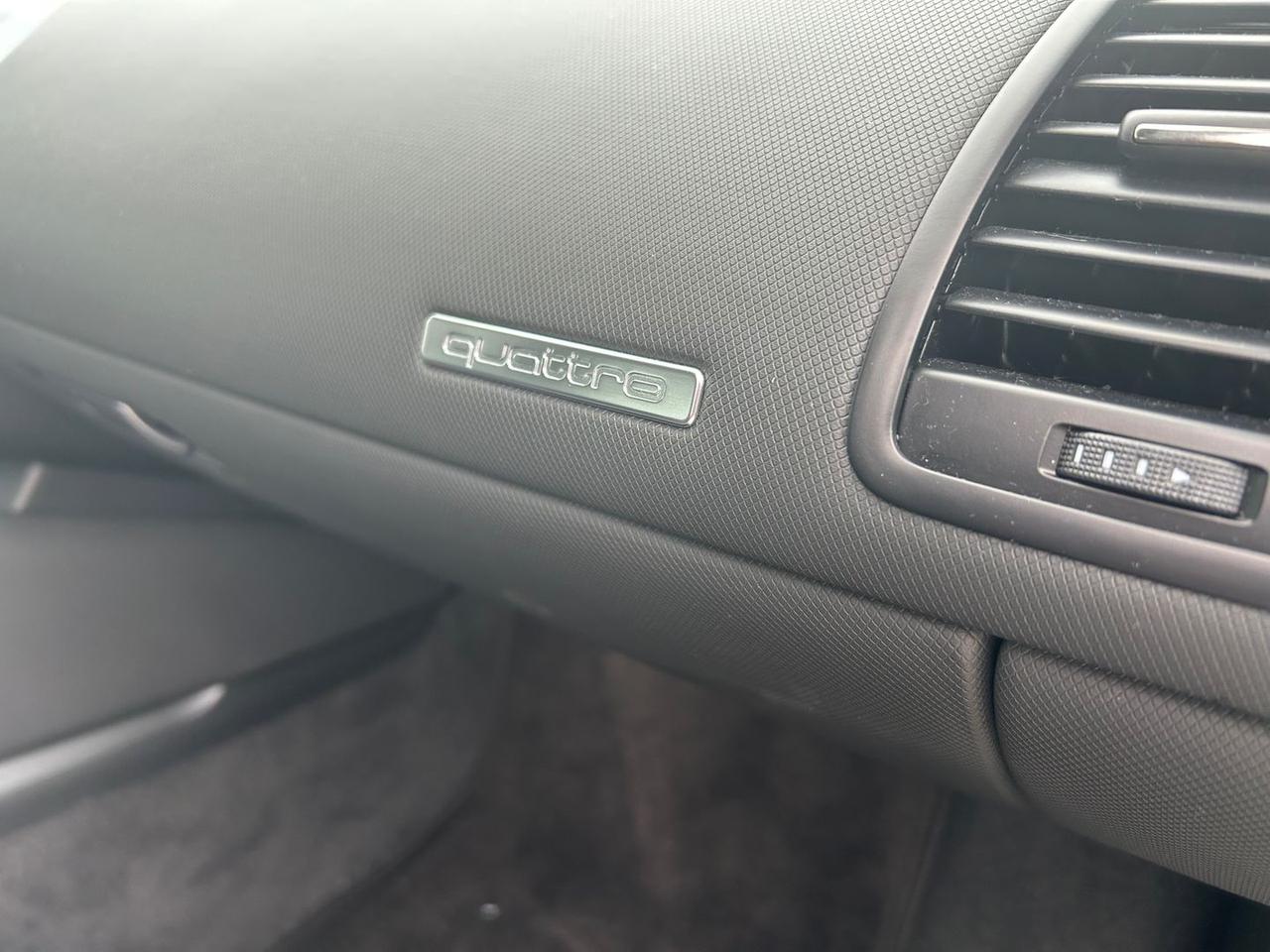 Audi R8 Plus 4.2 FSI #8771