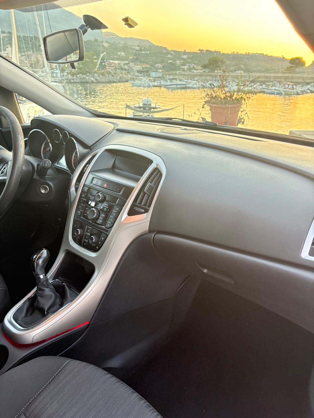 Opel Astra 1.7 CDTI 110CV 5 porte