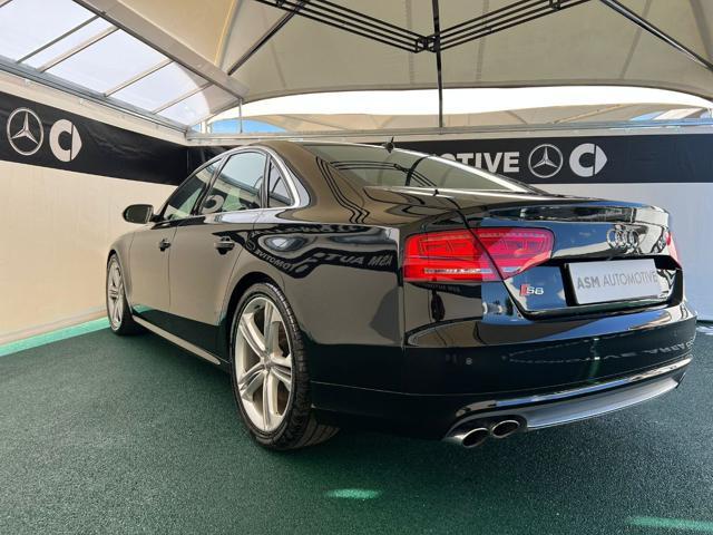 AUDI S8 S8