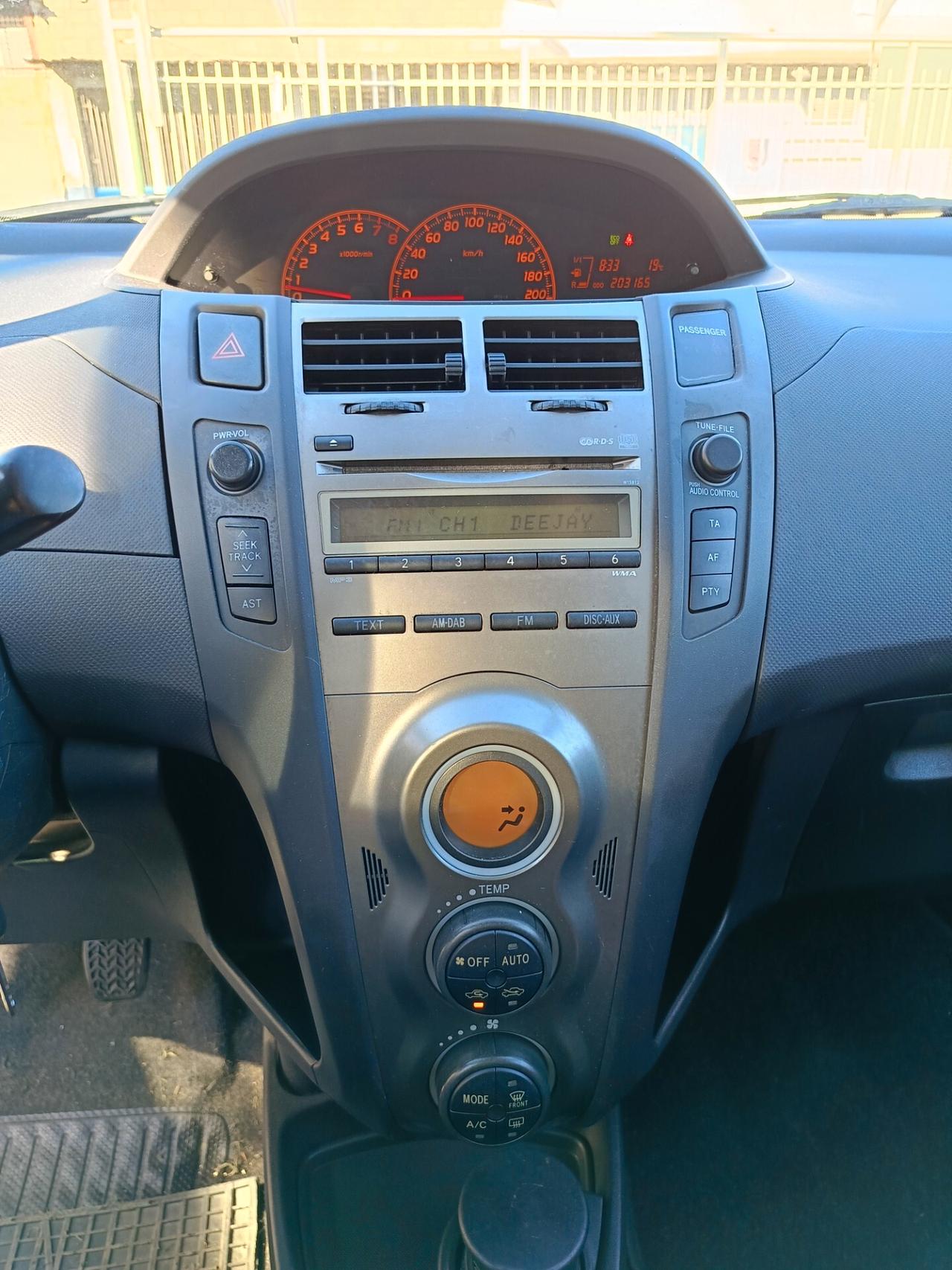 Toyota Yaris 1.3 5 porte M-MT Sol