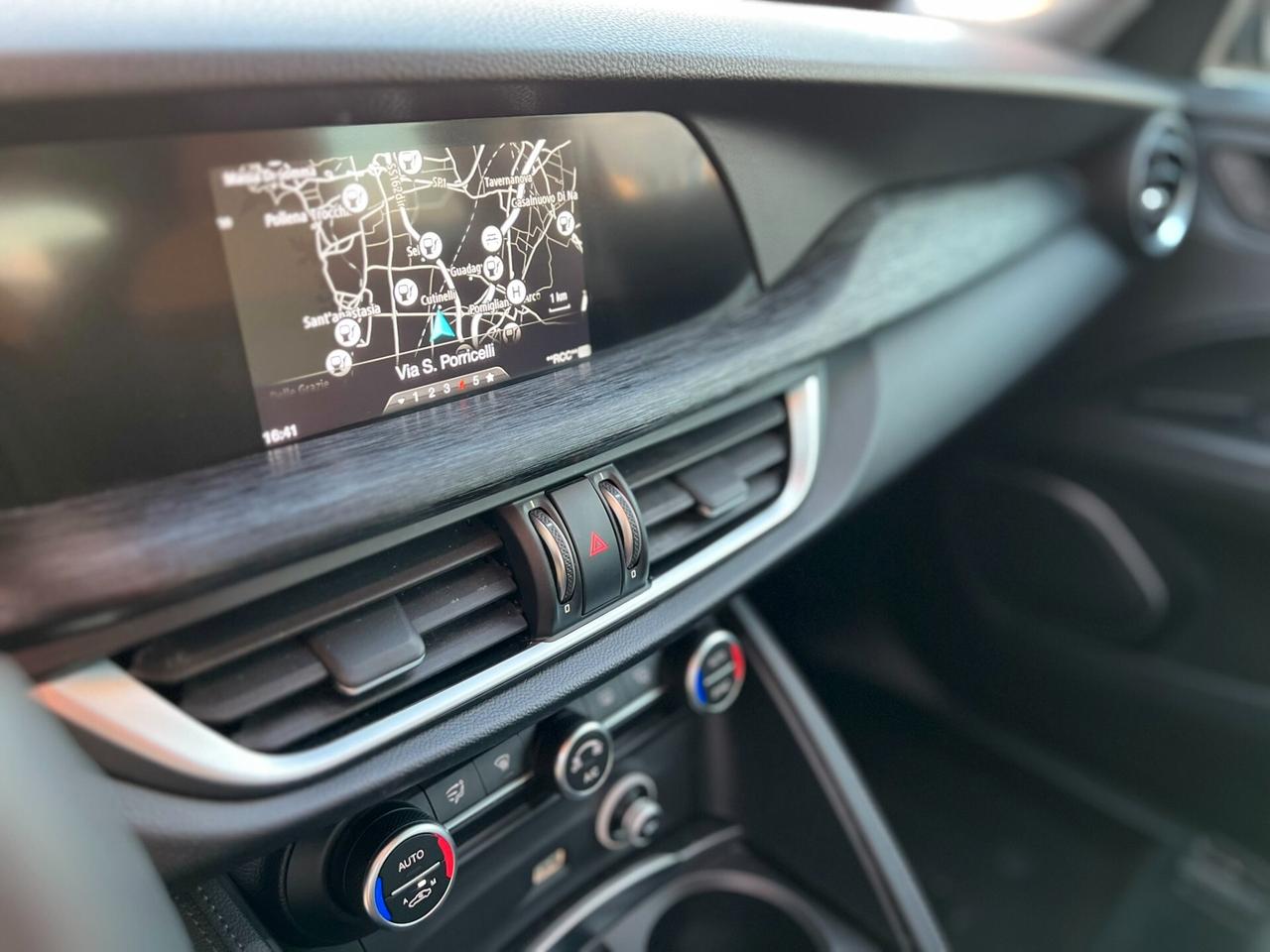 Alfa Romeo Stelvio 2.2 Turbodiesel 160 CV AT8 RWD Business