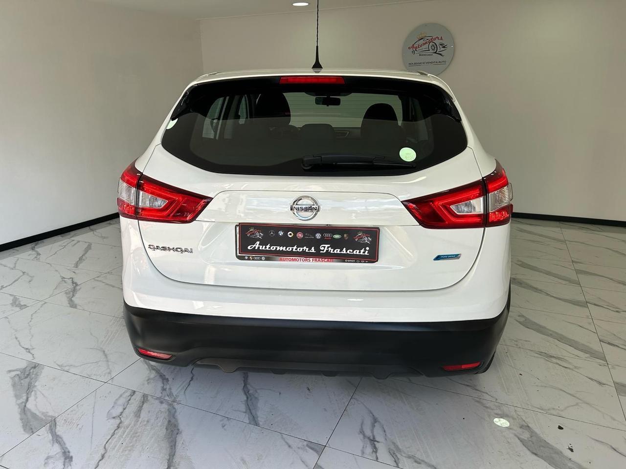 Nissan Qashqai 1.5 dCi --GARANTITO-2015