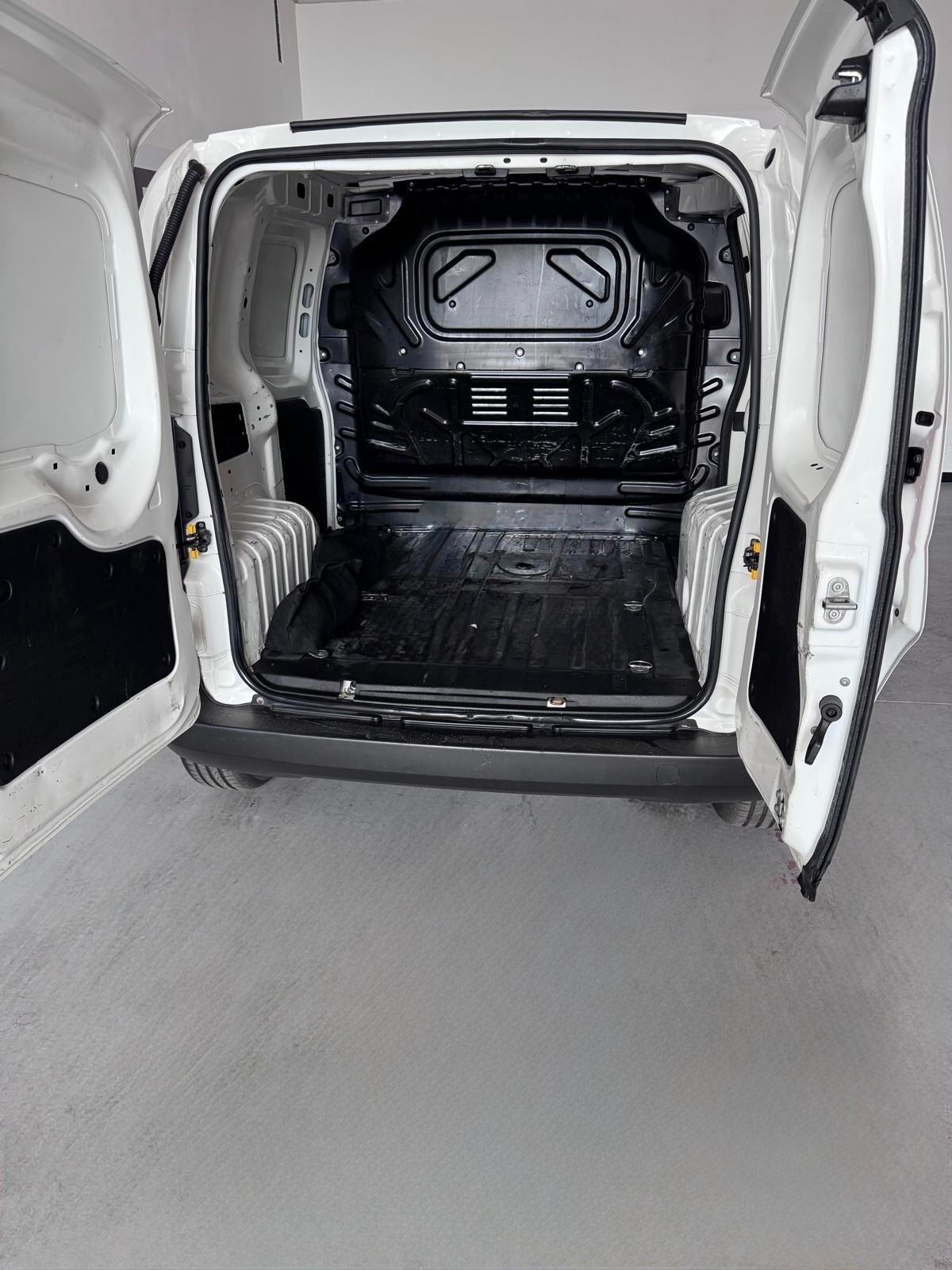 Fiat Fiorino 1.3 MJT 95CV Cargo