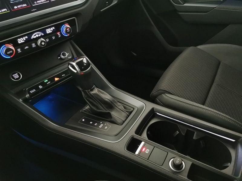 Audi Q3 45 1.4 tfsi e Identity Black s-tronic