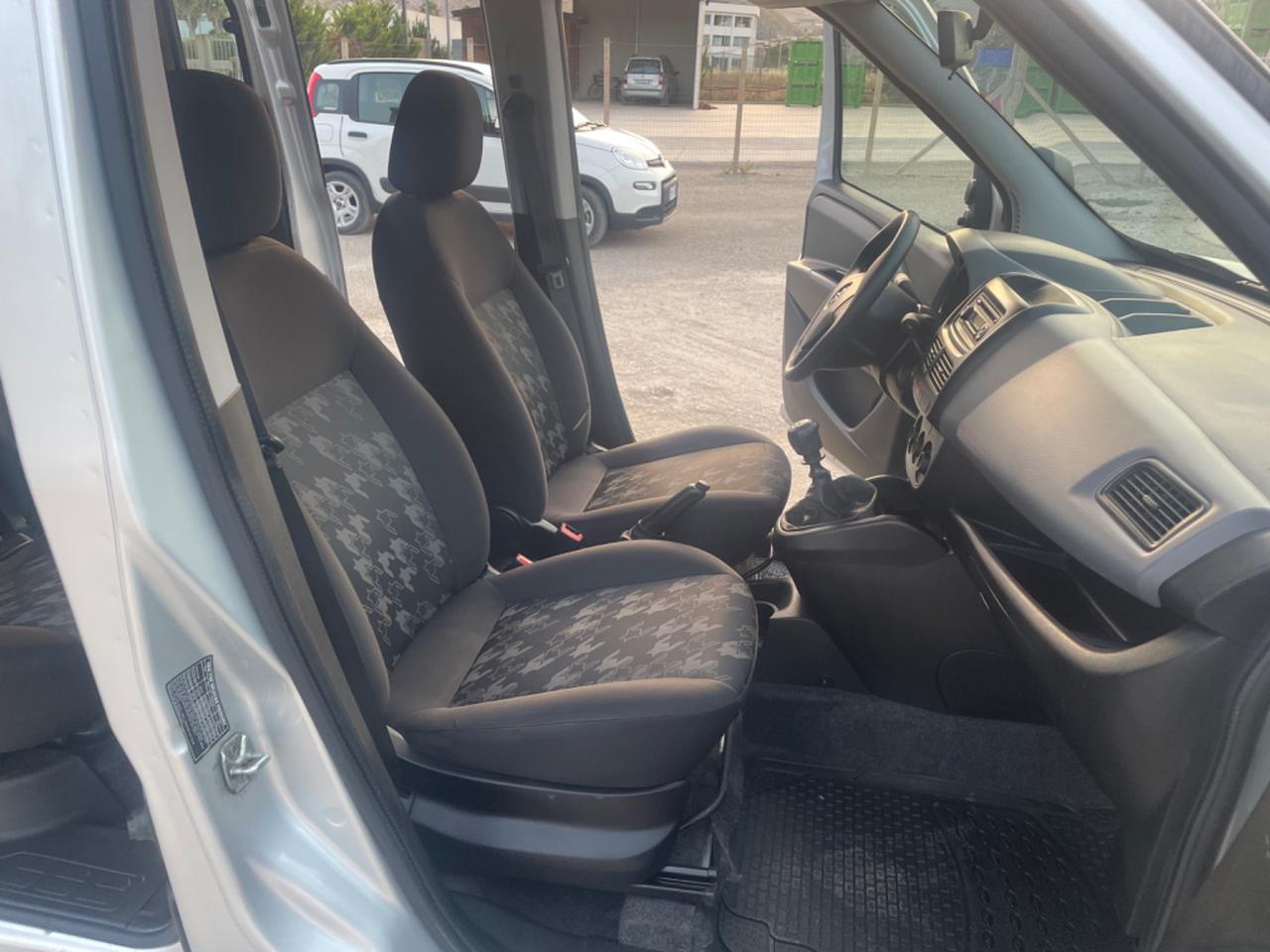 Opel combo 1.6 MJT 16V 90CV Dynamic 12/2013