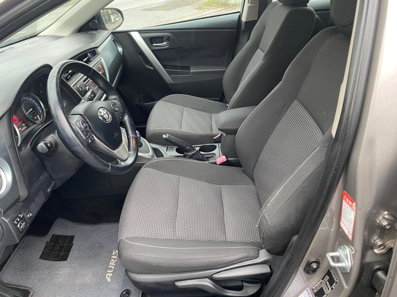 Toyota Auris Touring Sports 1.8 Hybrid Lounge