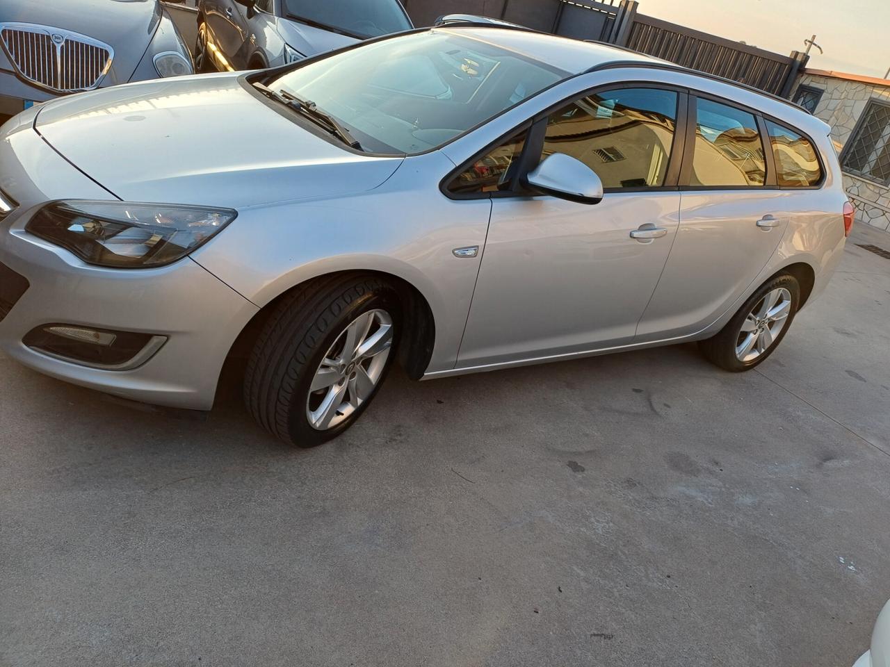 Opel Astra 1.4 Turbo 140CV Sports Tourer GPL Tech Elective
