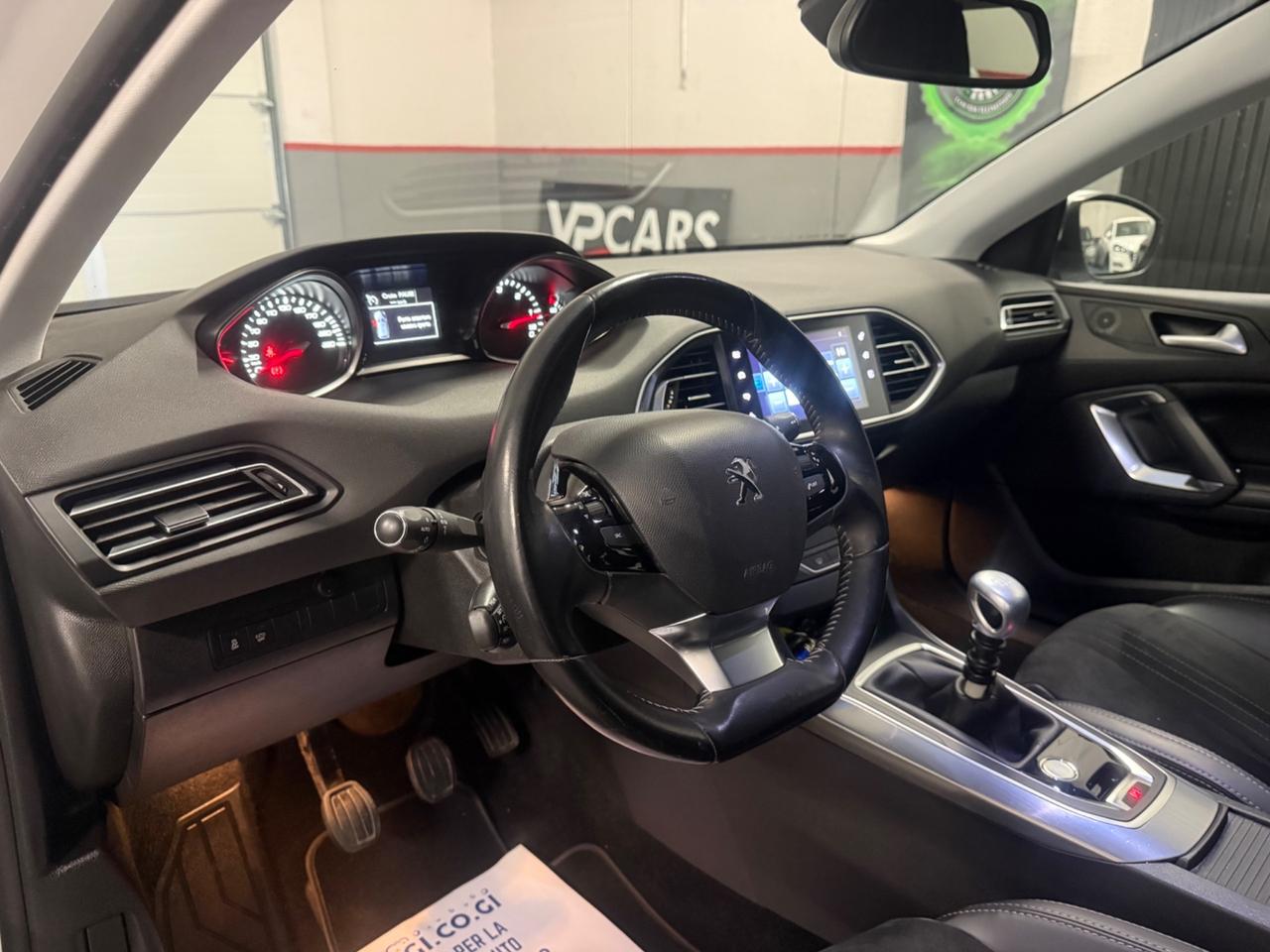 Peugeot 308 BlueHDi 120 S&S Allure