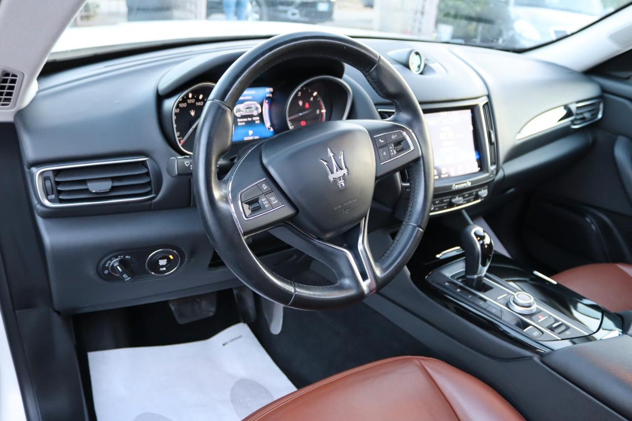 Maserati Levante V6 Diesel 275 CV AWD TETTUCCIO APRIBILE