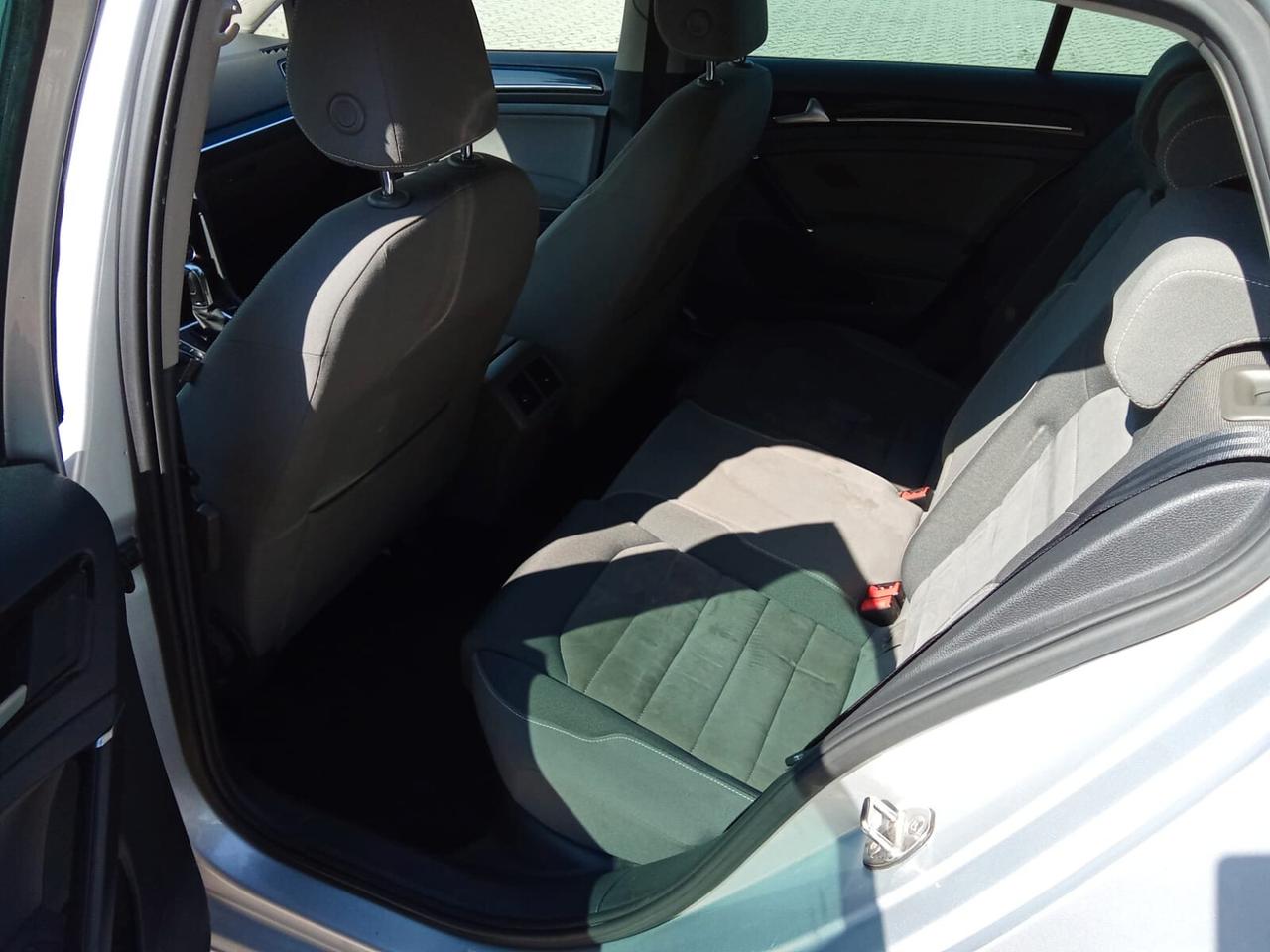 Volkswagen Golf 2.0 TDI DSG 5p. Highline BlueMotion Technology
