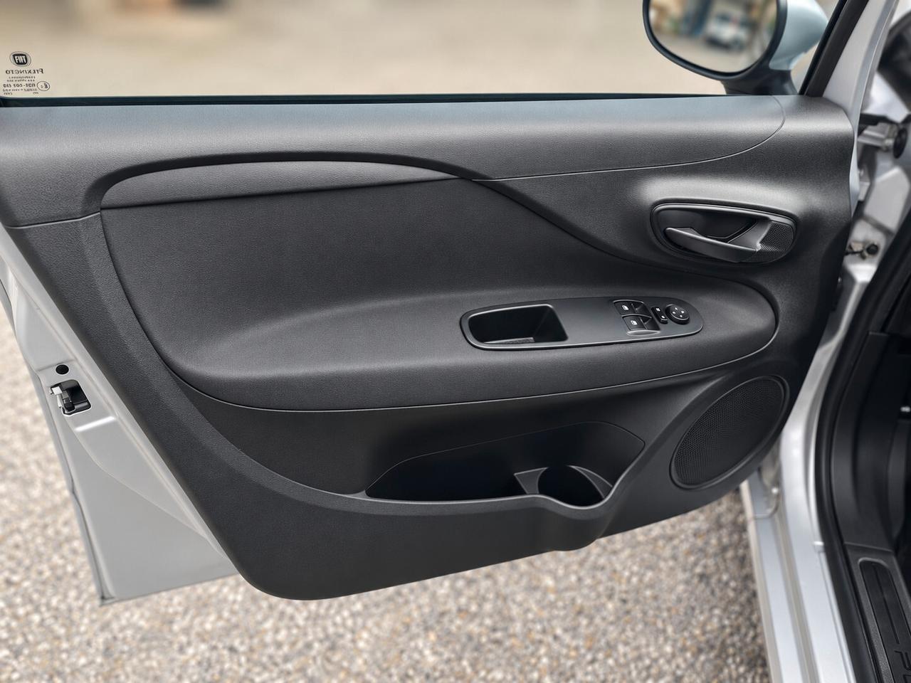 Fiat Punto 1.3 MJT II S&S 95 CV 5 porte Street