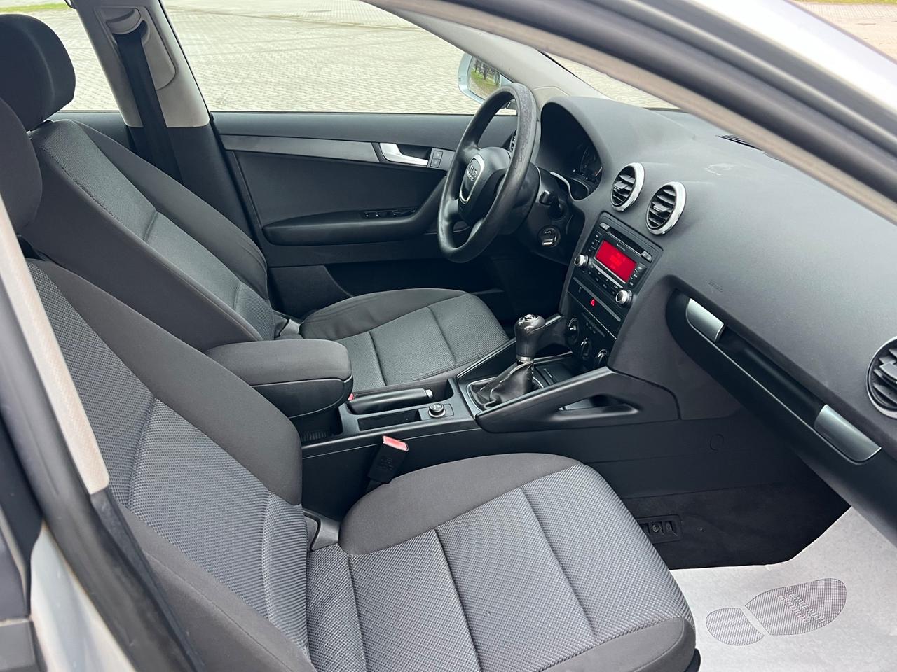 Audi A3 1.6 TDI 105 CV CR Ambiente