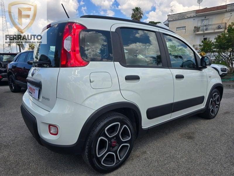 FIAT Panda 1.0 FireFly S&S Hybrid City Cross
