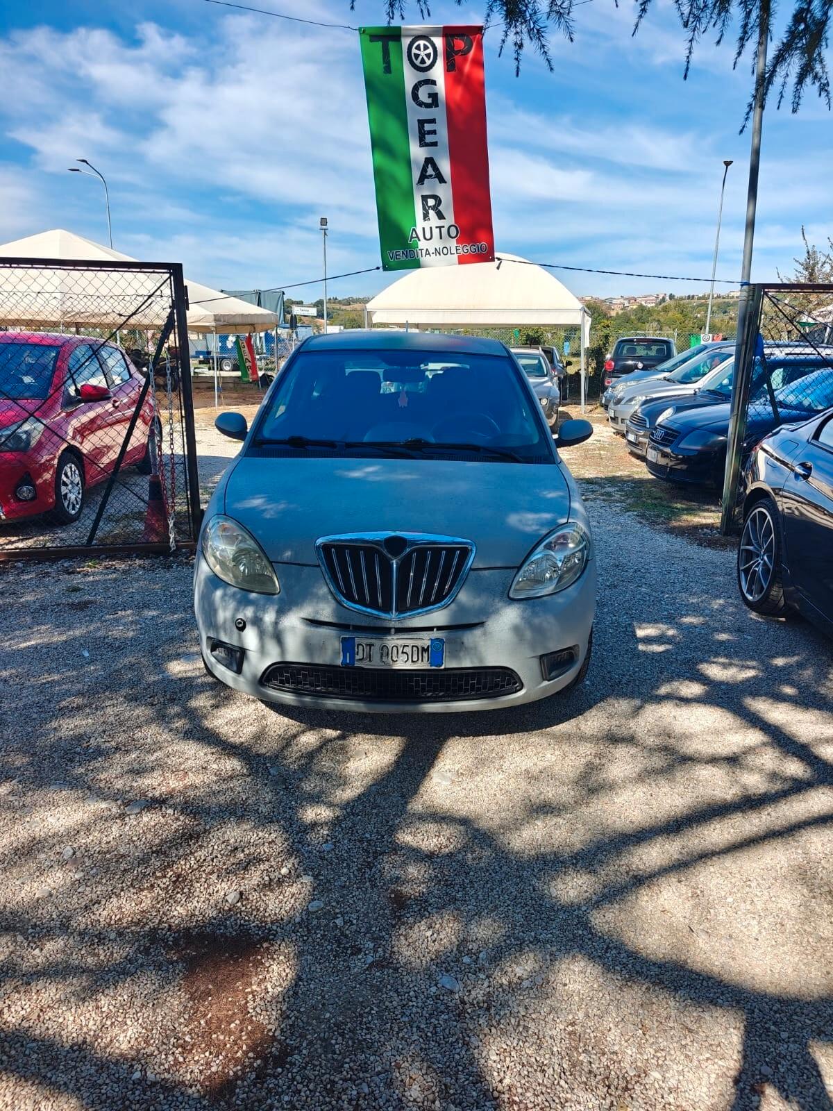 Lancia Ypsilon 1.2 Argento raptop modificata