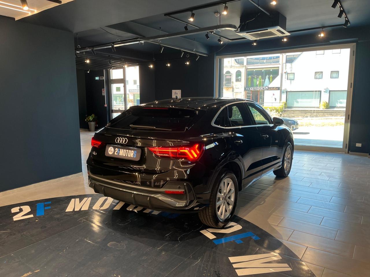 Audi Q3 SPB 45 TFSI e S tronic Business Plus