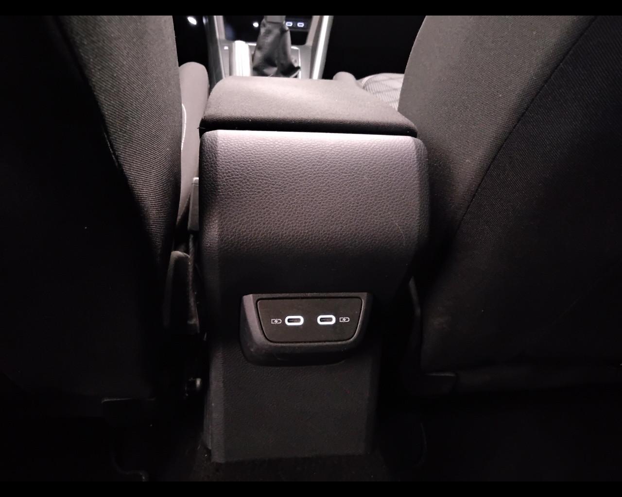 VOLKSWAGEN Taigo - Taigo 1.0 tsi R-Line 110cv