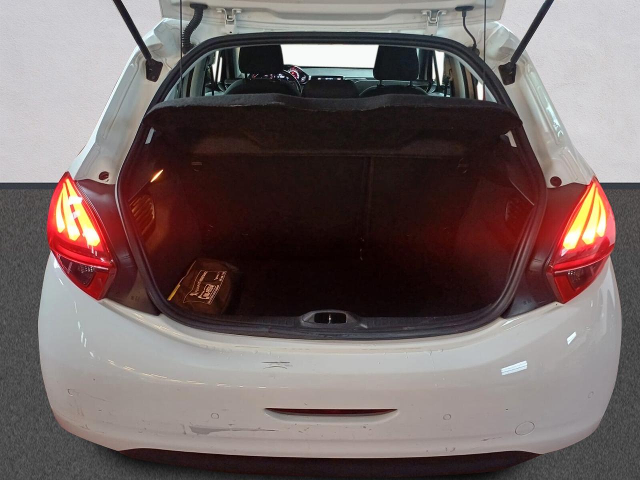 Peugeot 208 PureTech 82 5 porte Allure