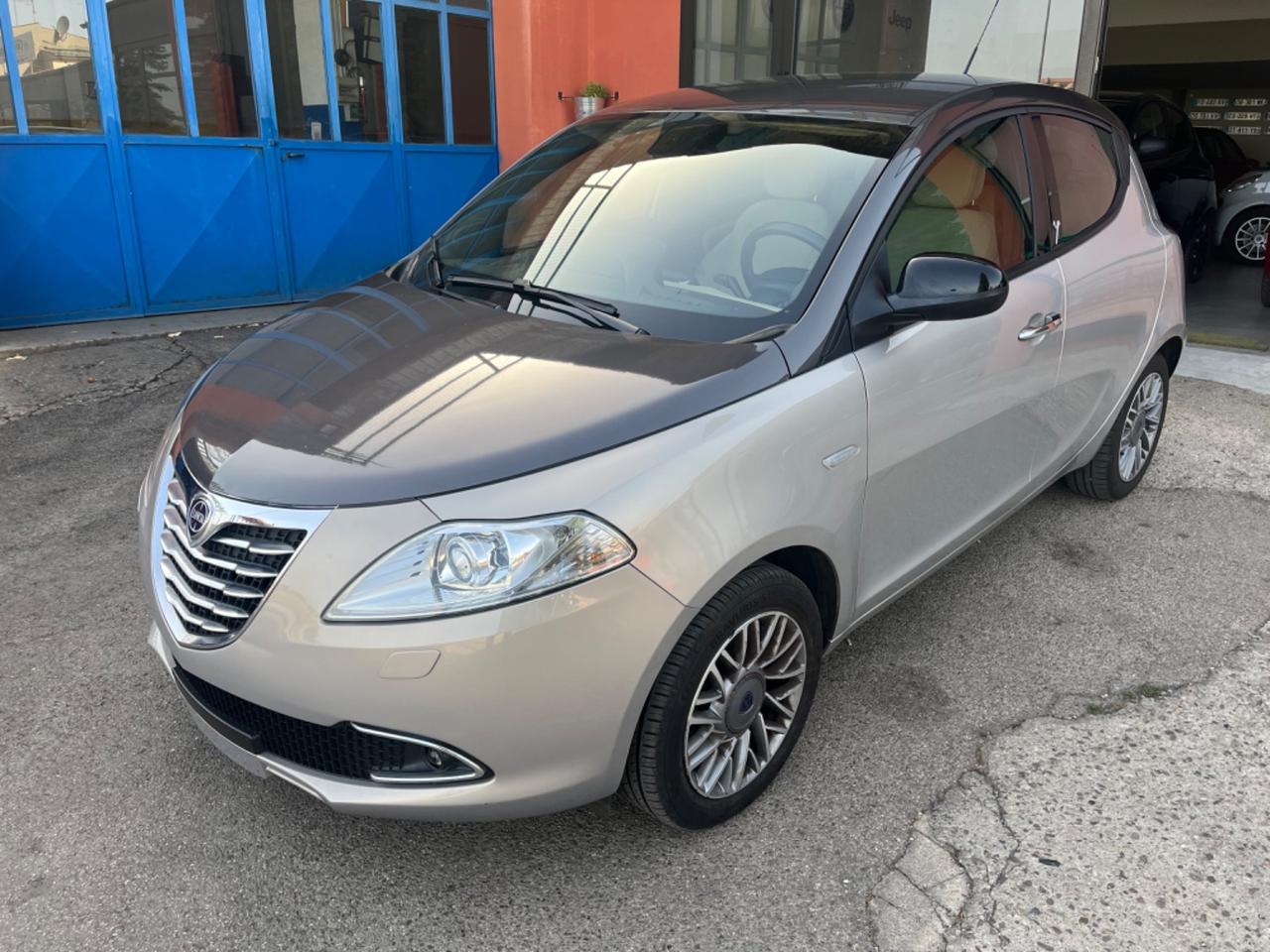 Lancia Ypsilon1.2 69CV Platinum-solo 32000Km-