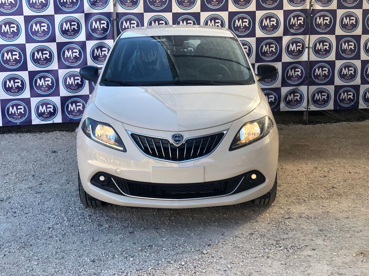 Lancia Ypsilon 1.0 Ibrida 70CV ORO NUOVA