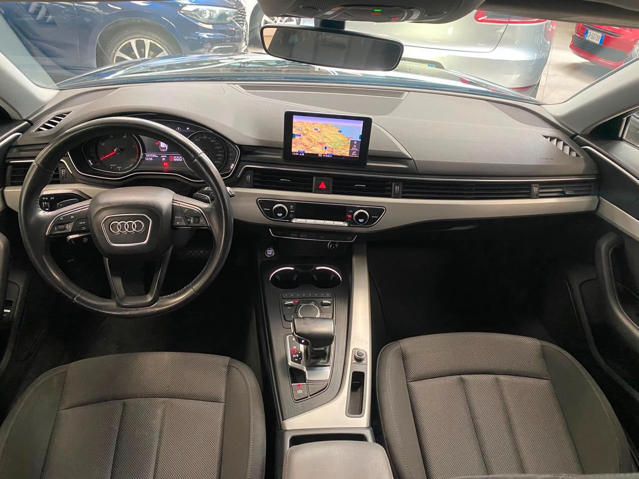 Audi A4 Avant 30 TDI S tronic Business