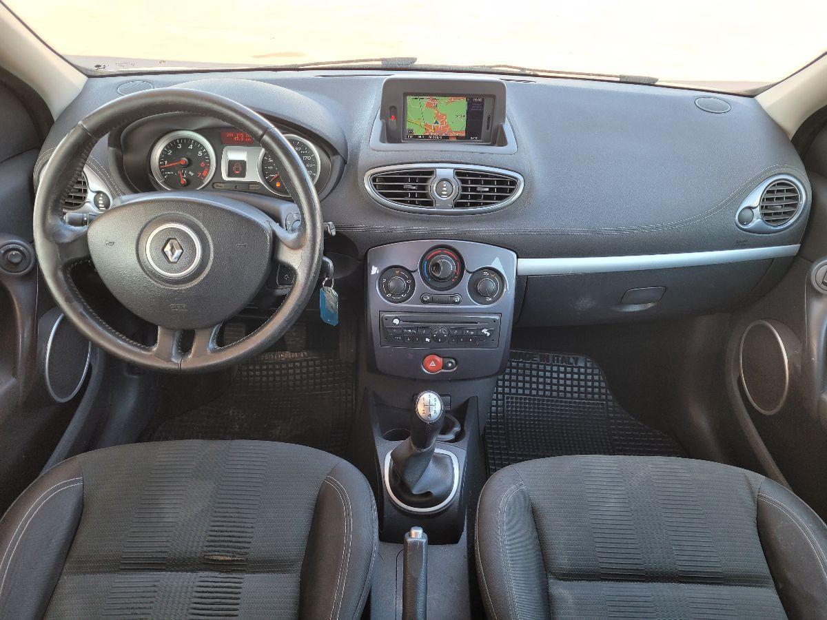 RENAULT - Clio