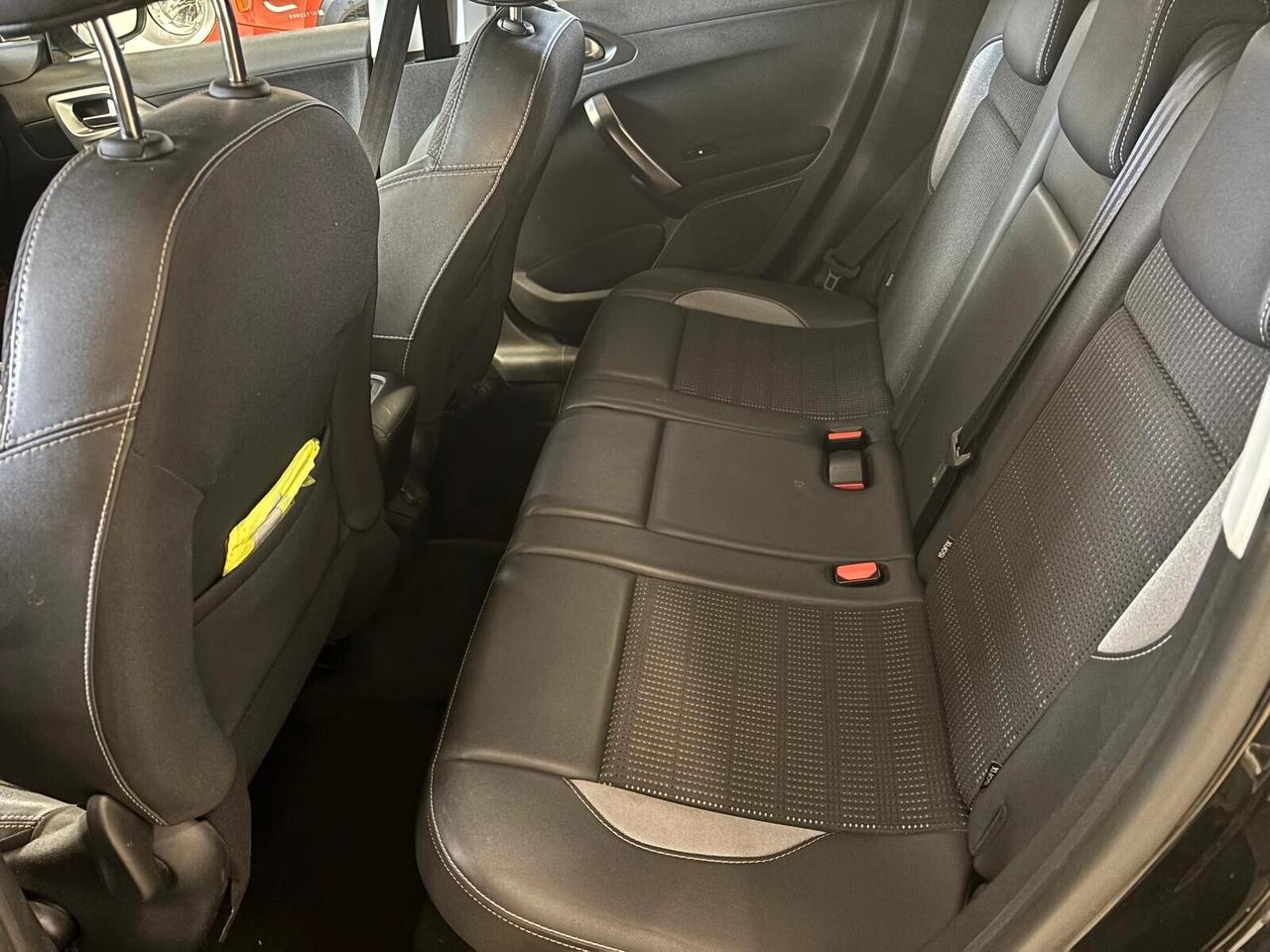 PEUGEOT 2008 DS 1.6 ADATTA NEOPATENTATI KM 131 MILA