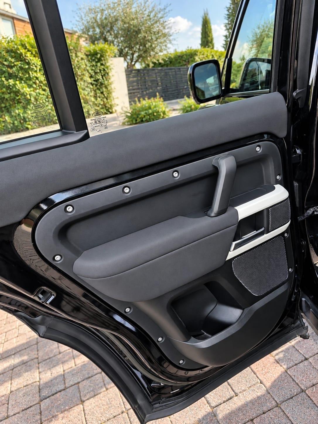 Land Rover Defender 90 3.0D I6 250 CV AWD Auto X-Dynamic SE