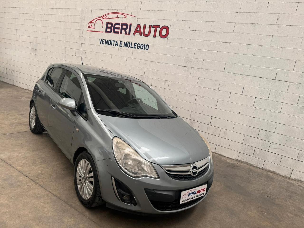 Opel Corsa 1.2 , 5 porte GPL valido 2031