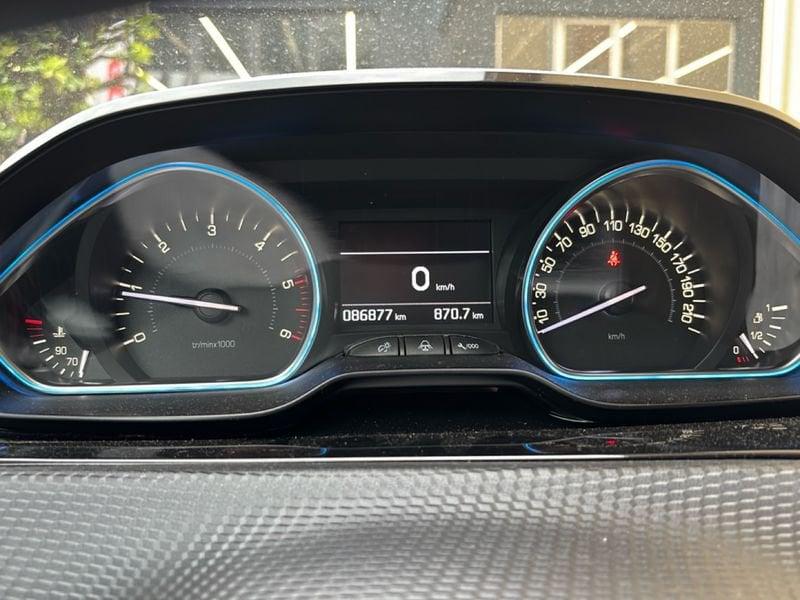 Peugeot 2008 BlueHDi 100cv Allure