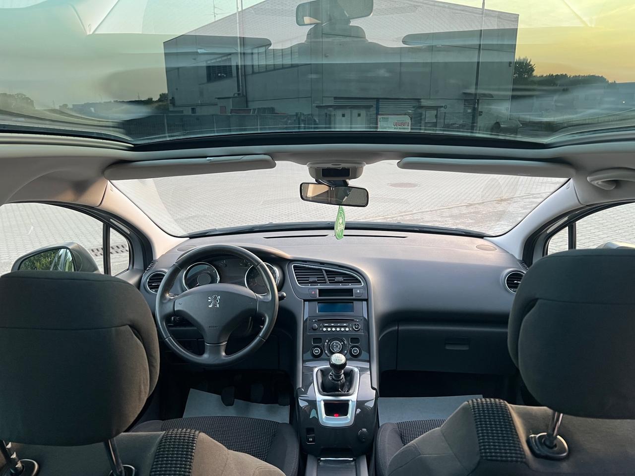 Peugeot 5008 1.6 HDi 112CV Active