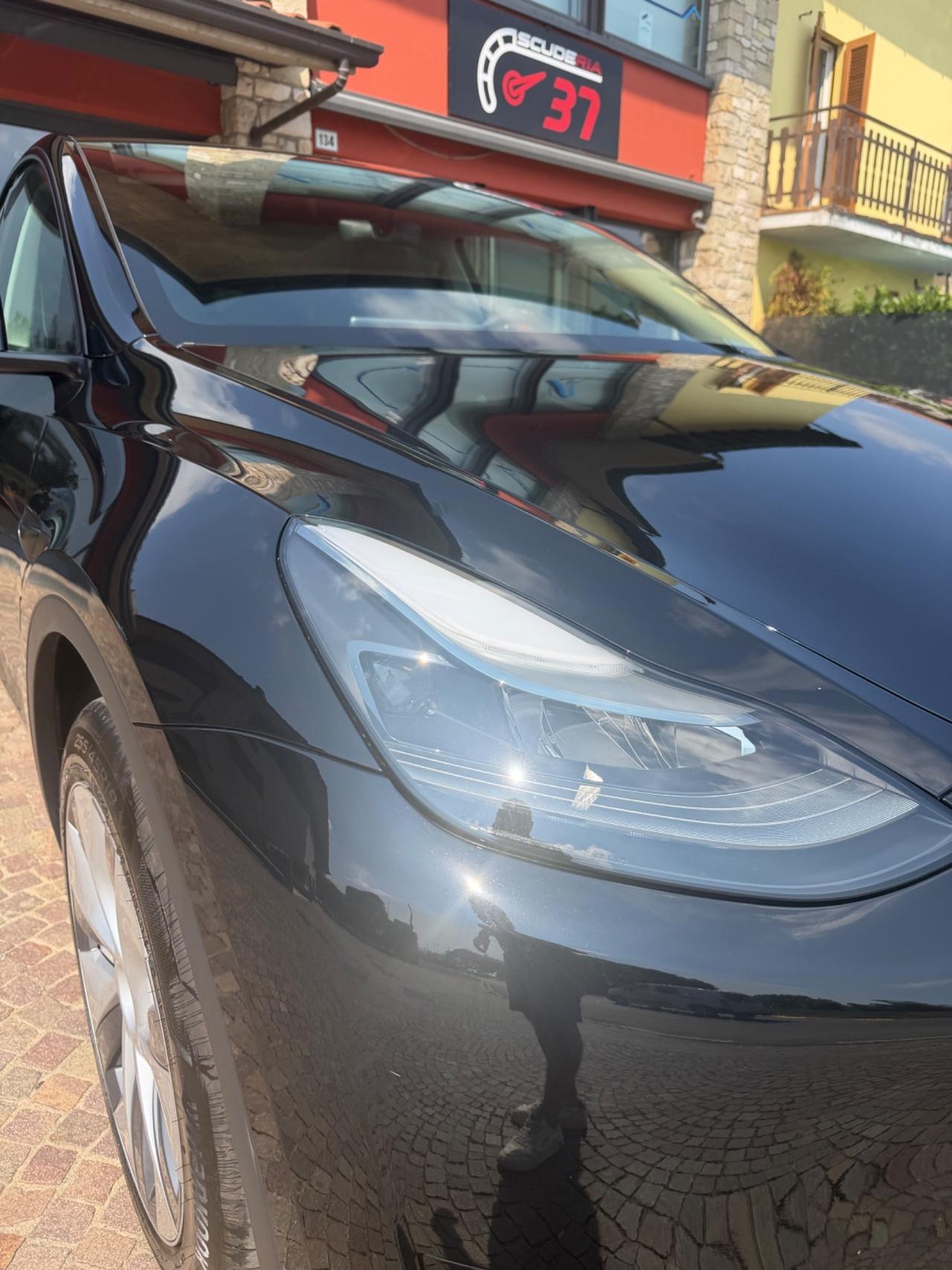 Tesla Model Y RWD