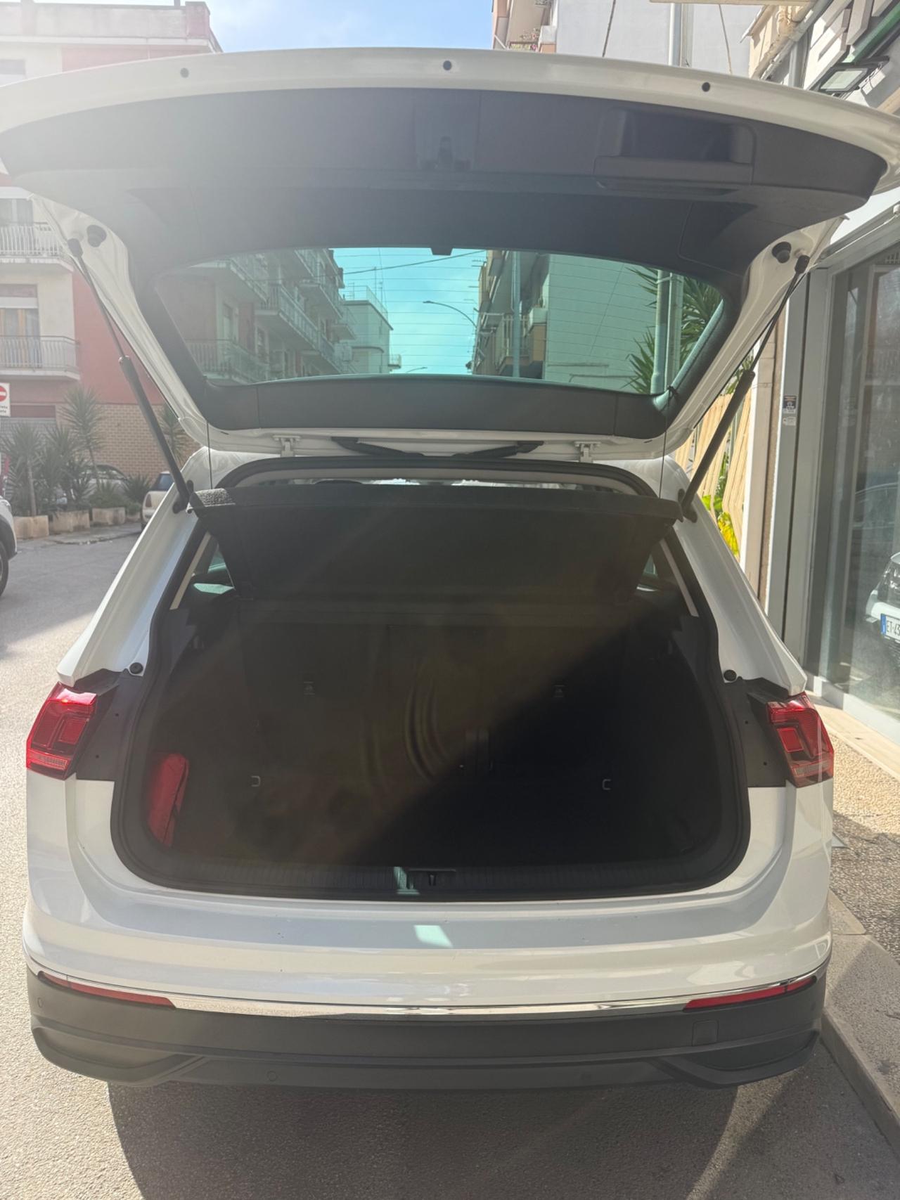 Volkswagen Tiguan 2.0 TDI 150 CV SCR DSG Life
