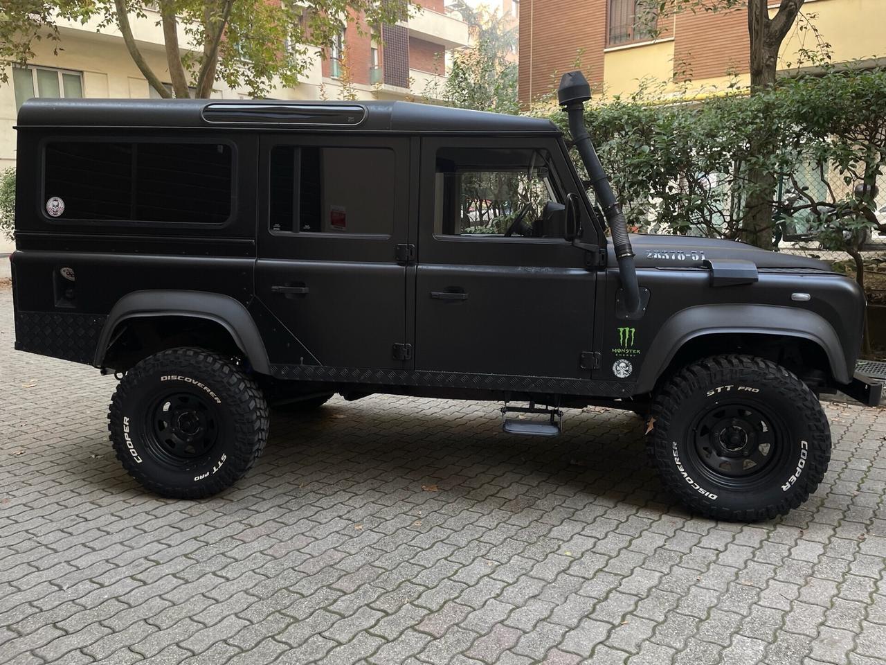 Land Rover Defender 110 TD4 7 POSTI -LIBRETTO TAGLIANDI