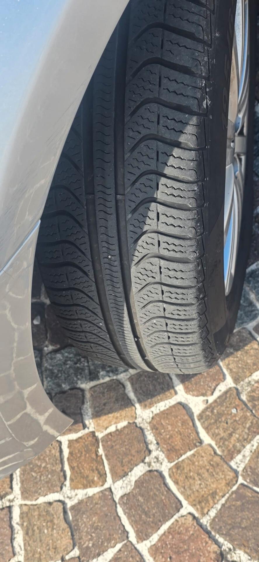 Volkswagen Golf 1.6 TDI DPF 5p. Highline