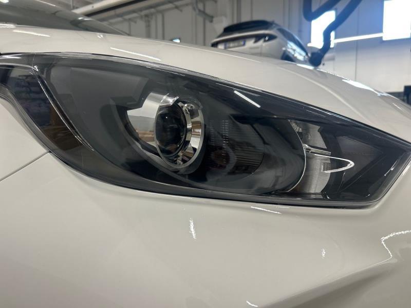 Toyota Yaris 1.5 VVT-iE Hybrid Business E-CVT