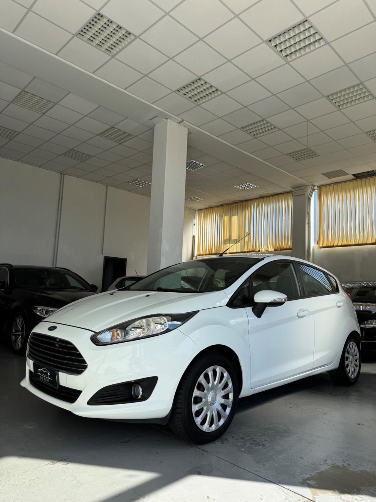 Ford Fiesta 1.5 TDCi 75CV 5 porte Titanium