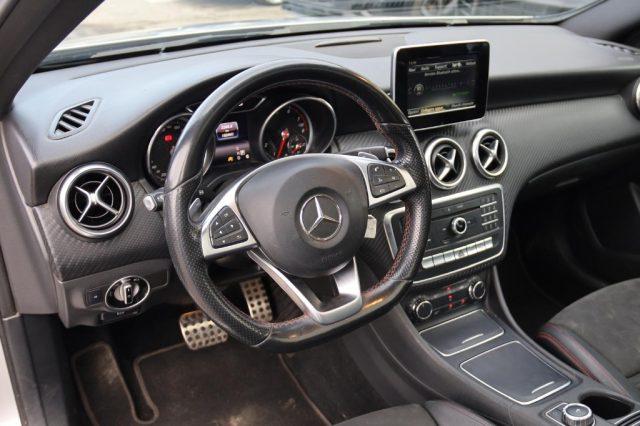 MERCEDES-BENZ A 200 Premium AMG