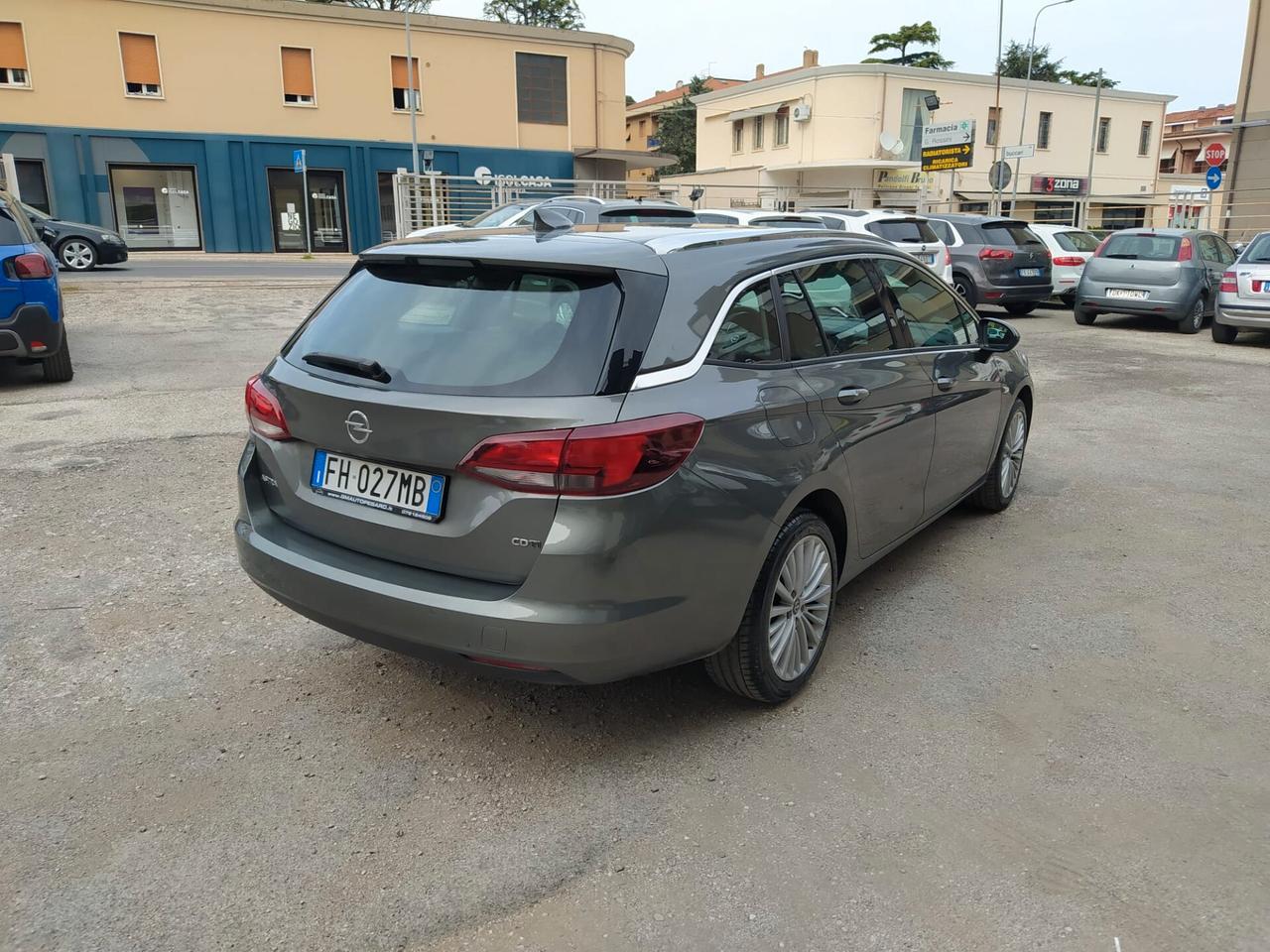 Opel Astra 1.6 CDTi 110CV Start&Stop Sports Tourer Innovation Neopatentati