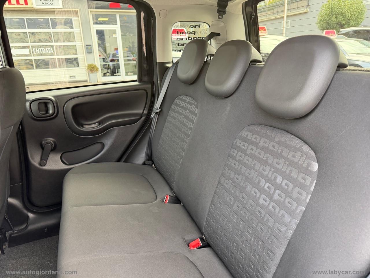 FIAT Panda 1.0 FireFly S&S Hybrid PACK CROSS