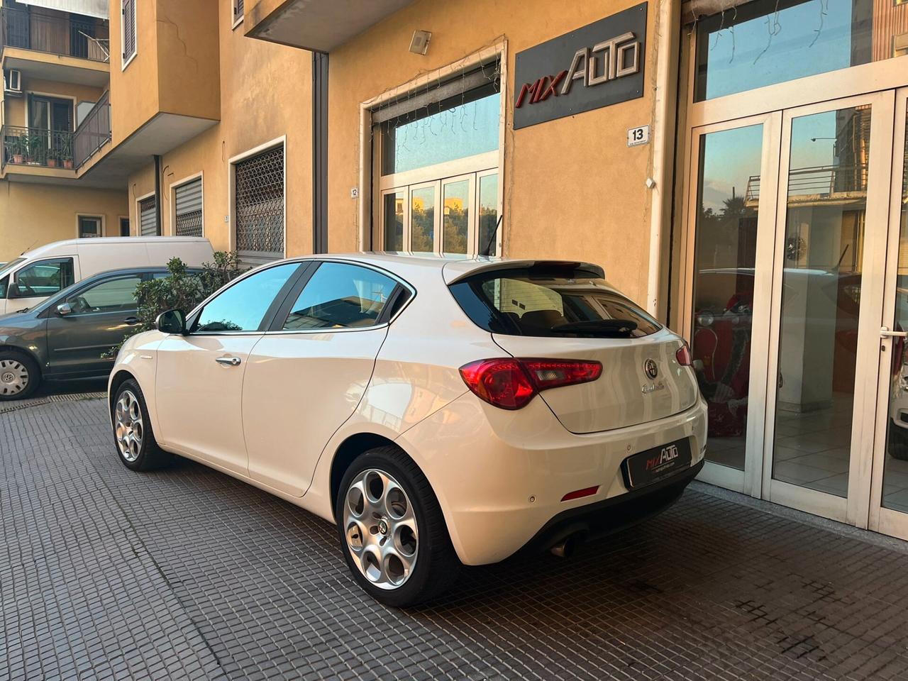 Alfa Romeo Giulietta 1.6 JTDm-2 105 CV Distinctive