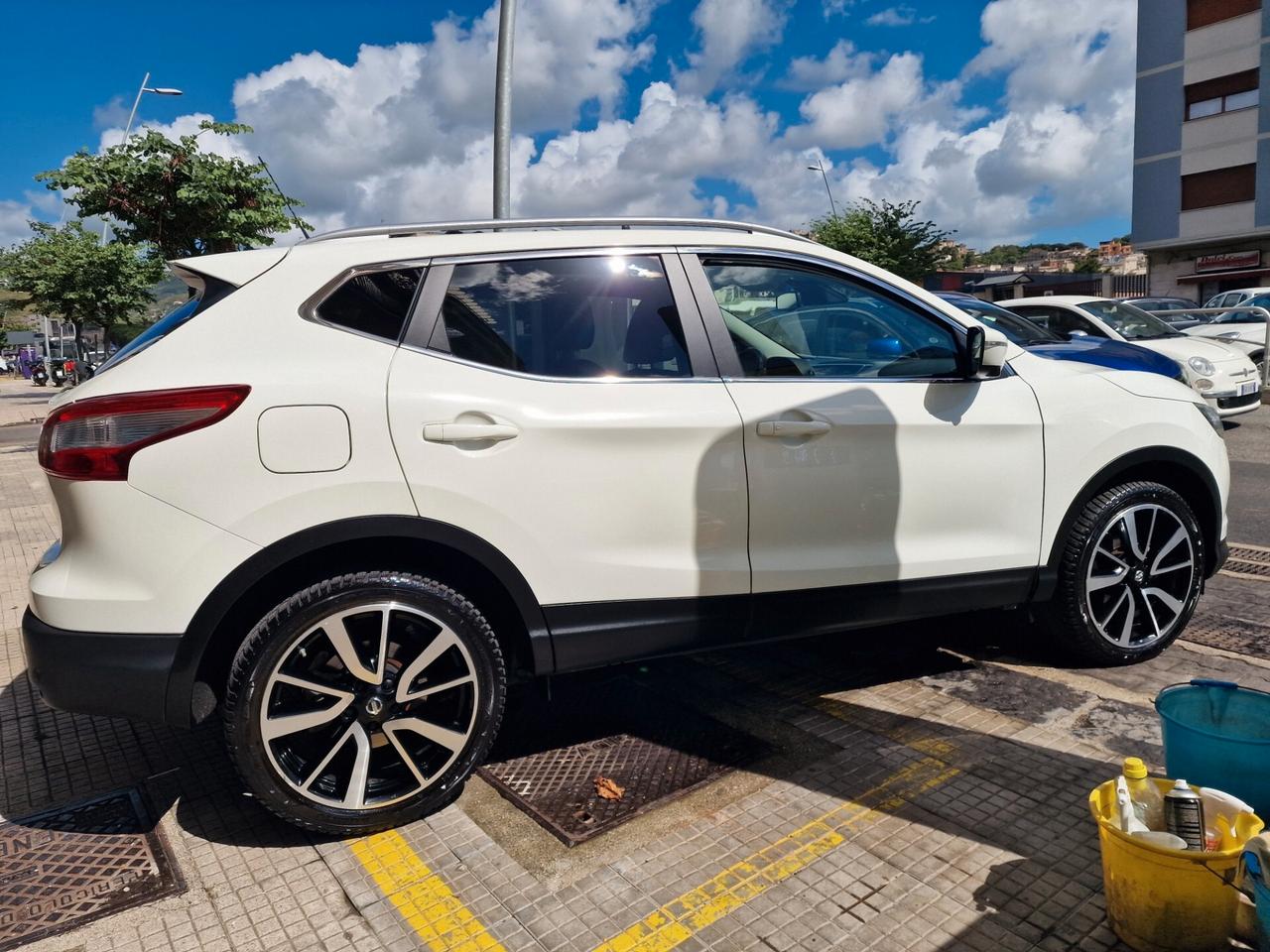 Nissan Qashqai 1.6 dCi 2WD Tekna AUTOMATICA Tetto Panoramico