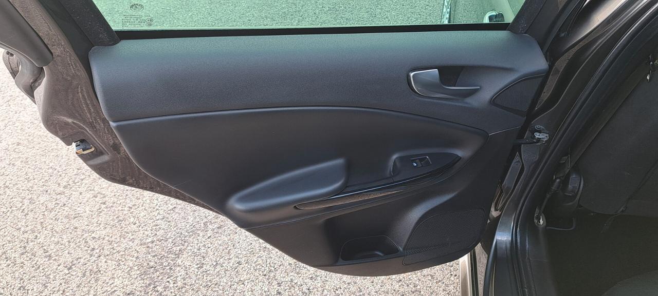 Alfa Romeo Giulietta 2.0 JTDm-2 140 CV Distinctive