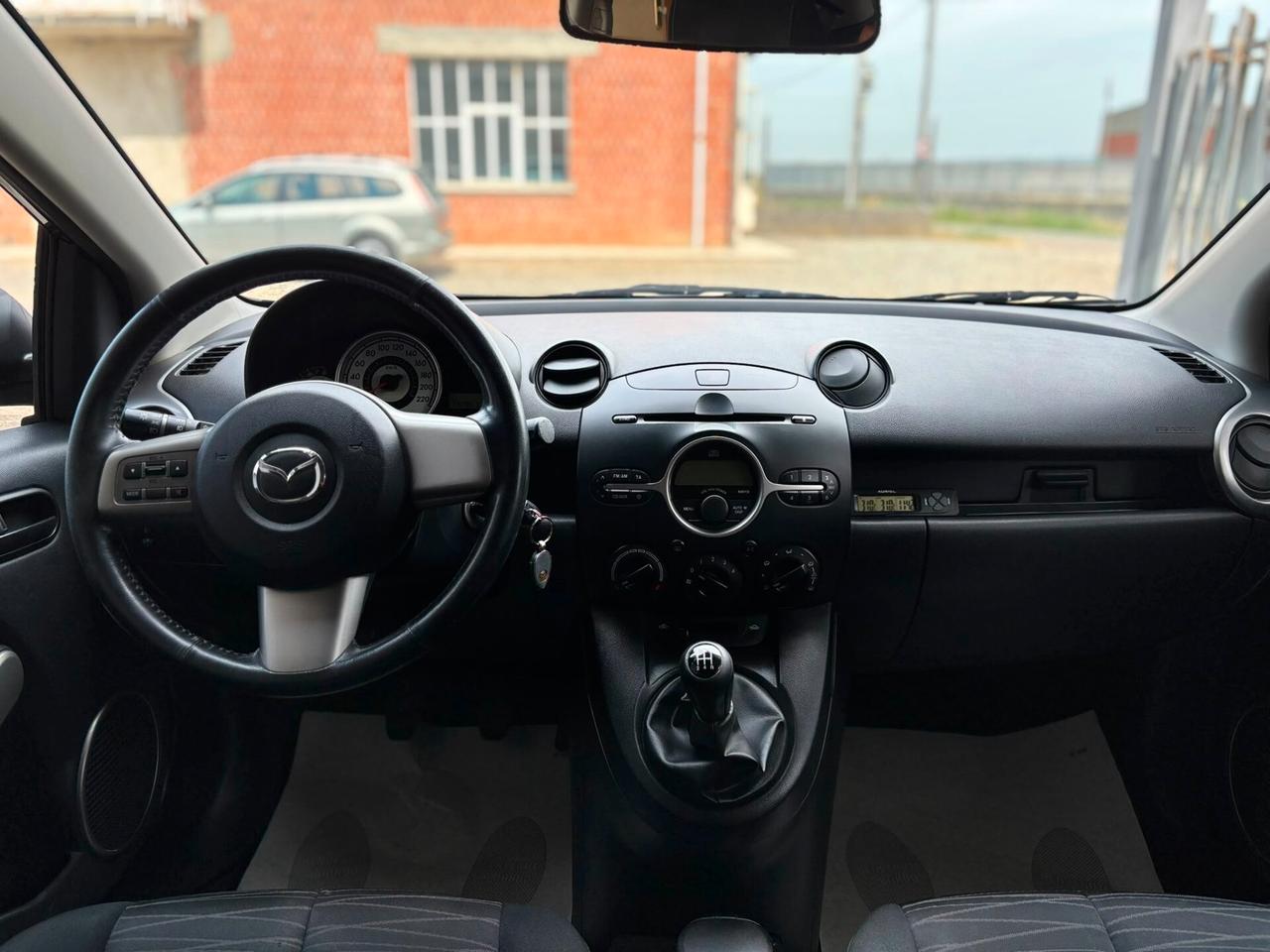 Mazda 2 1.3 16V 75CV